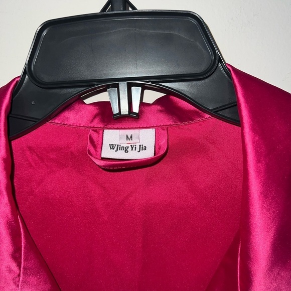 Satin Hot Pink Pajama Bridesmaid set short sleeve top and shorts Medium - Picture 6 of 12